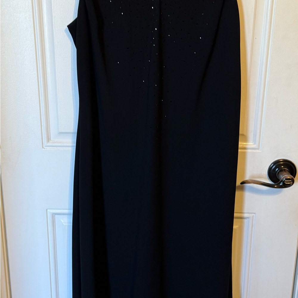 Amanda Smith Elegant Black Maxi Dress